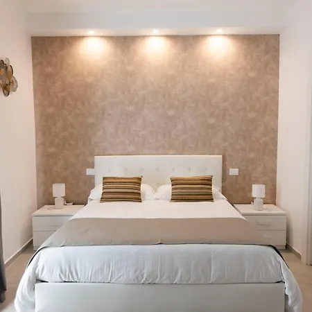 B&B Torre Canina Suite & Rooms Trani Exterior foto